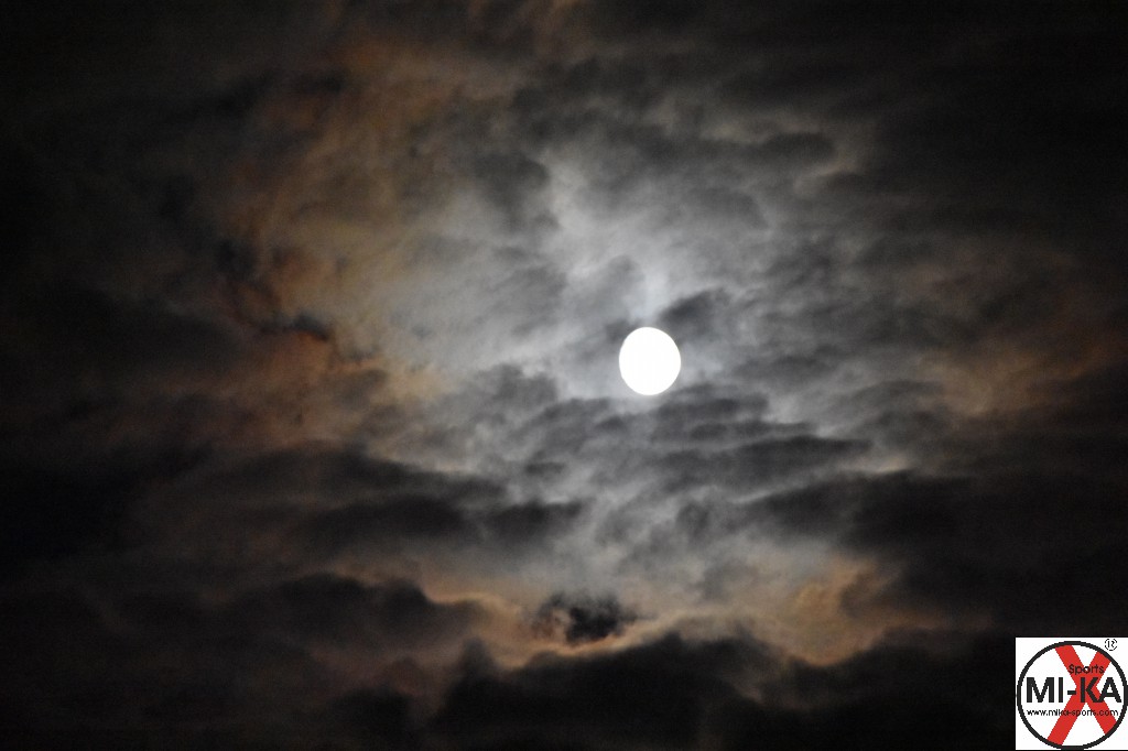 2019-11-09-mi-ka-vollmond-153.jpg